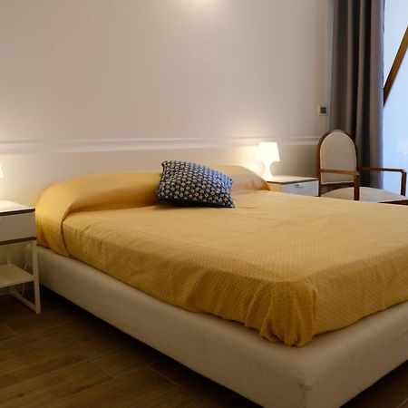 Sunshine Apartment Taormina Esterno foto